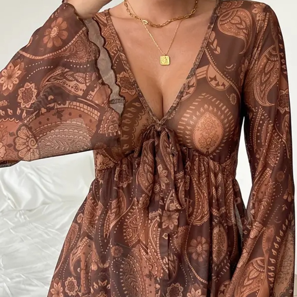 Semi-Sheer V-Neck Flared Long Sleeve Paisley Top - Picture 3 of 3
